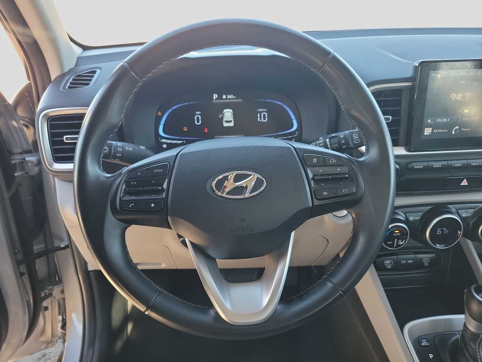 Thumbnail: 2025 Hyundai Venue - 15