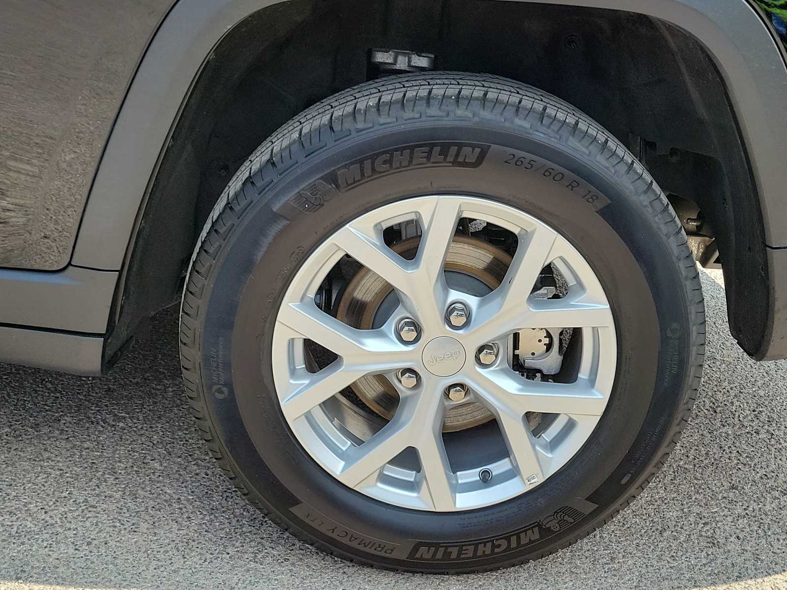 Thumbnail: 2023 Jeep Grand Cherokee - 17