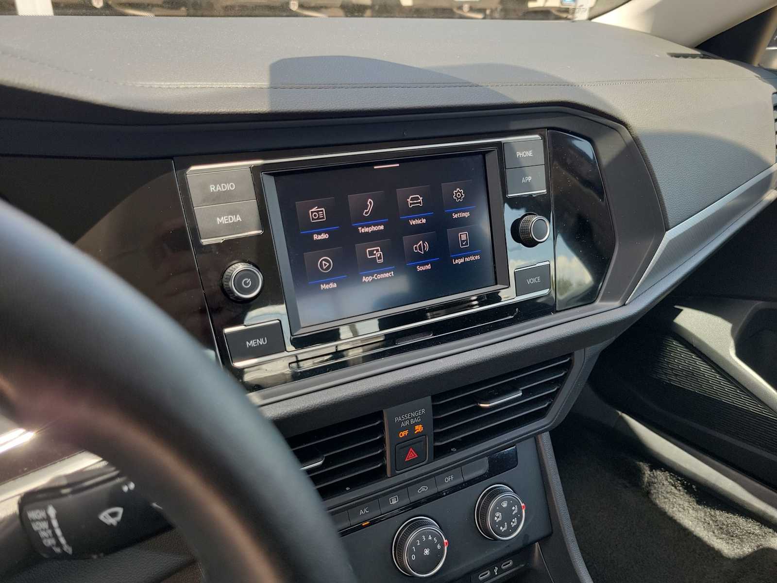 Thumbnail: 2024 Volkswagen Jetta - 20