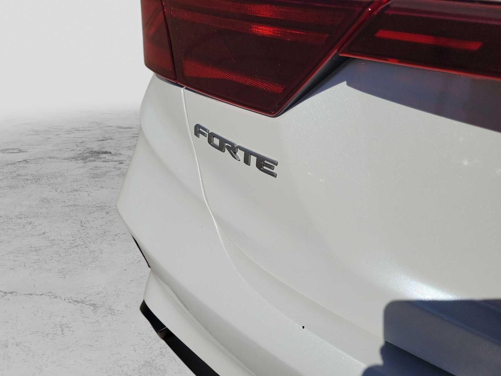 Thumbnail: 2023 Kia Forte - 3