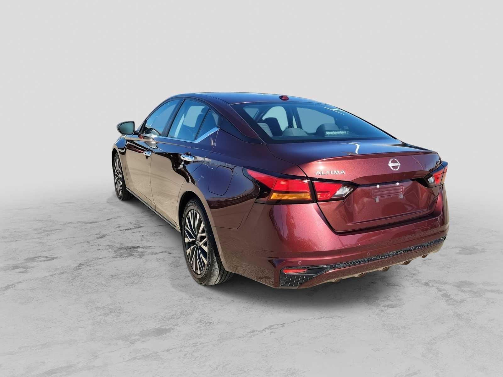 Thumbnail: 2024 Nissan Altima - 4