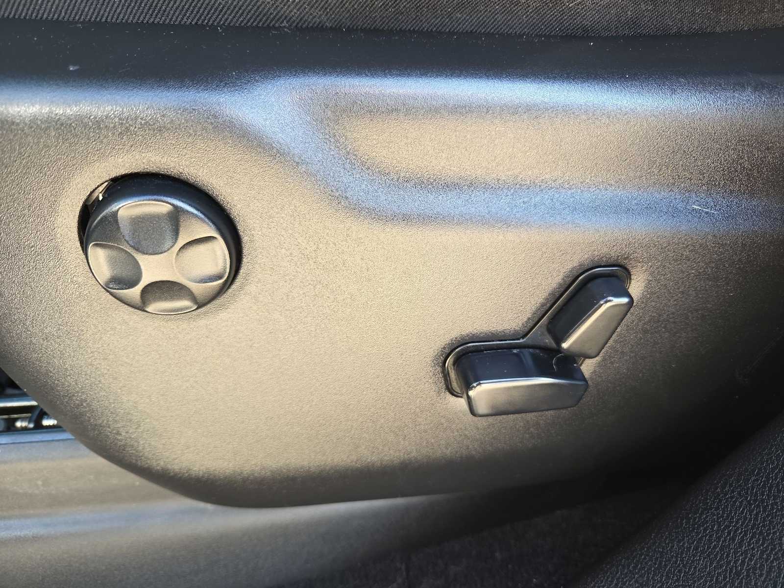 Thumbnail: 2019 Jeep Grand Cherokee - 10