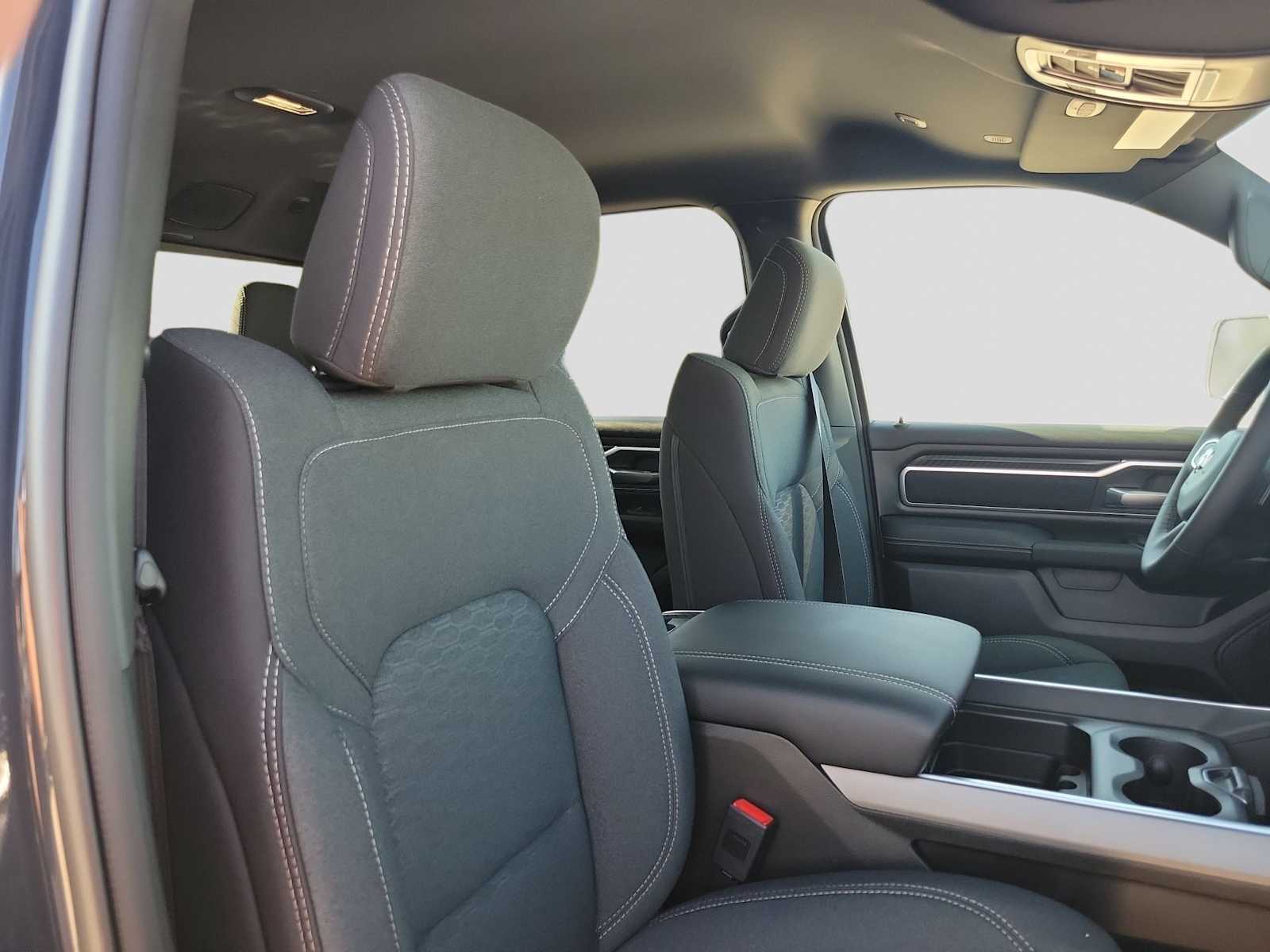 Thumbnail: 2026 RAM 1500 - 18