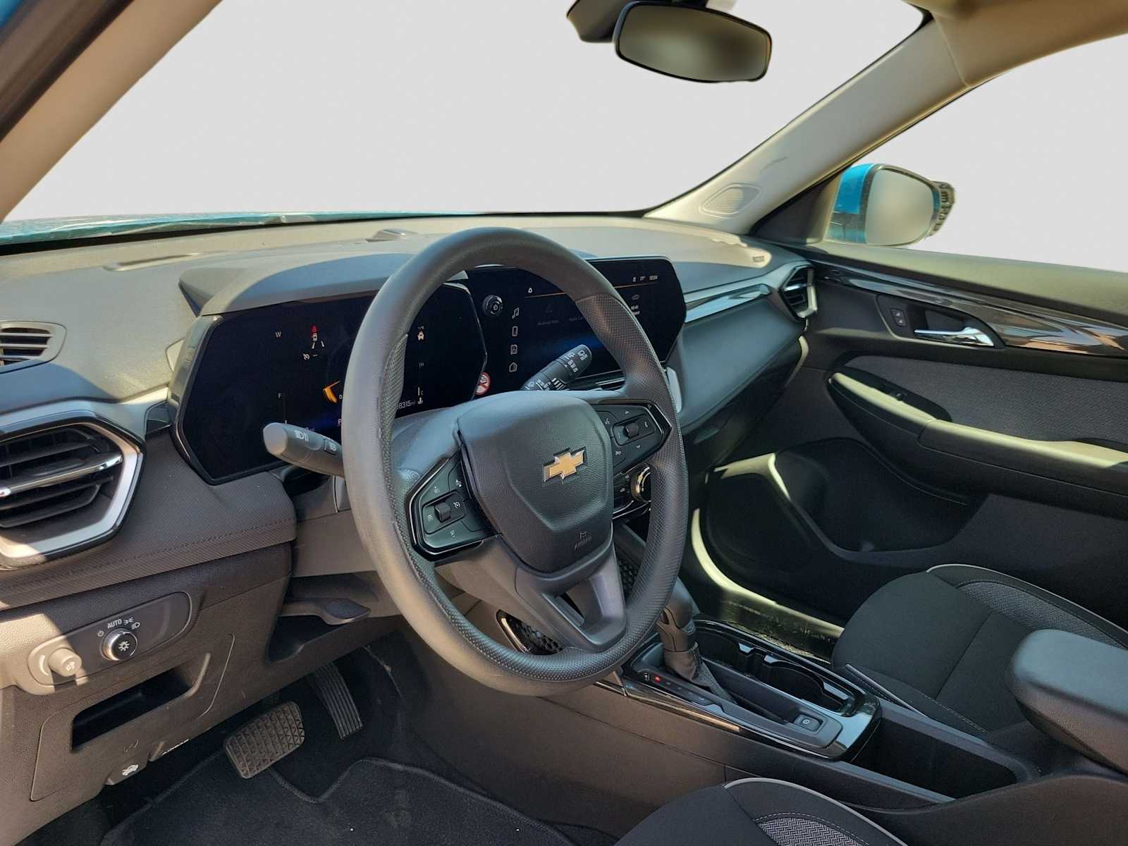 Thumbnail: 2025 Chevrolet TrailBlazer - 10