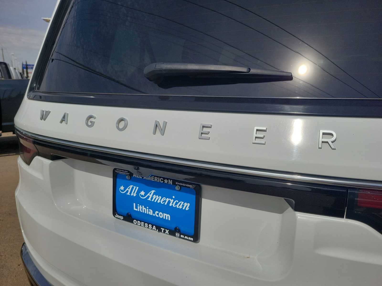 Thumbnail: 2024 Jeep Wagoneer - 11