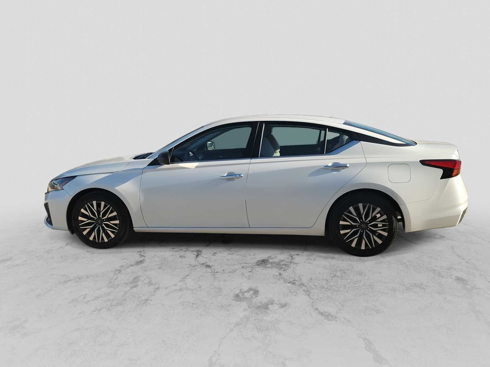 Thumbnail: 2024 Nissan Altima - 5