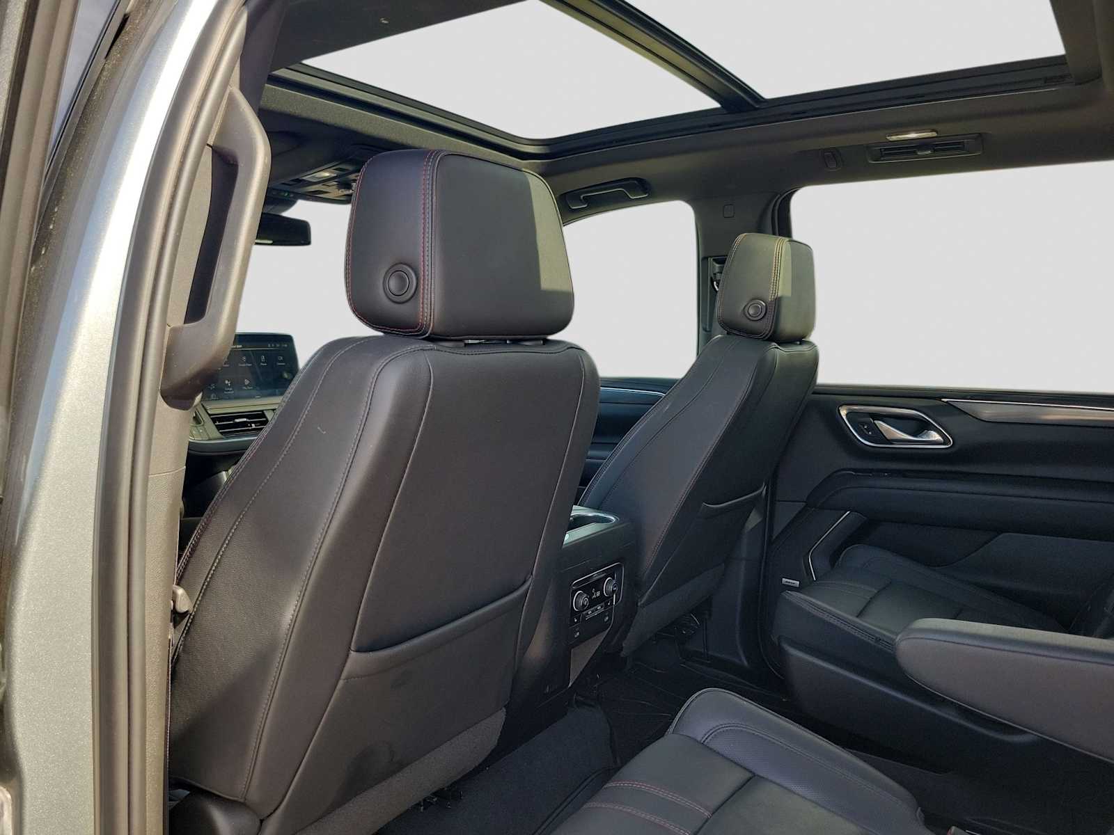 Thumbnail: 2023 Chevrolet Suburban - 16