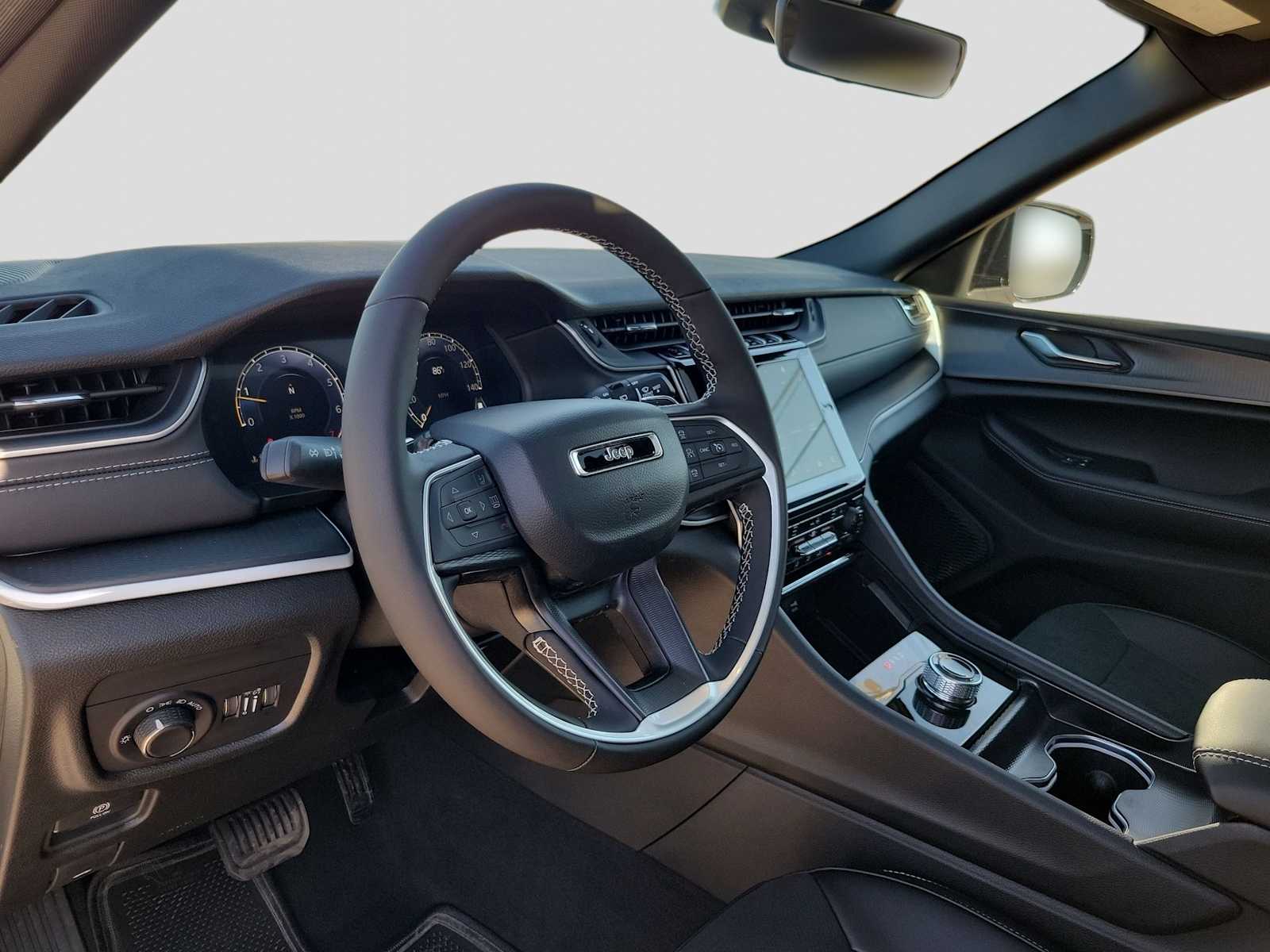 Thumbnail: 2025 Jeep Grand Cherokee - 2