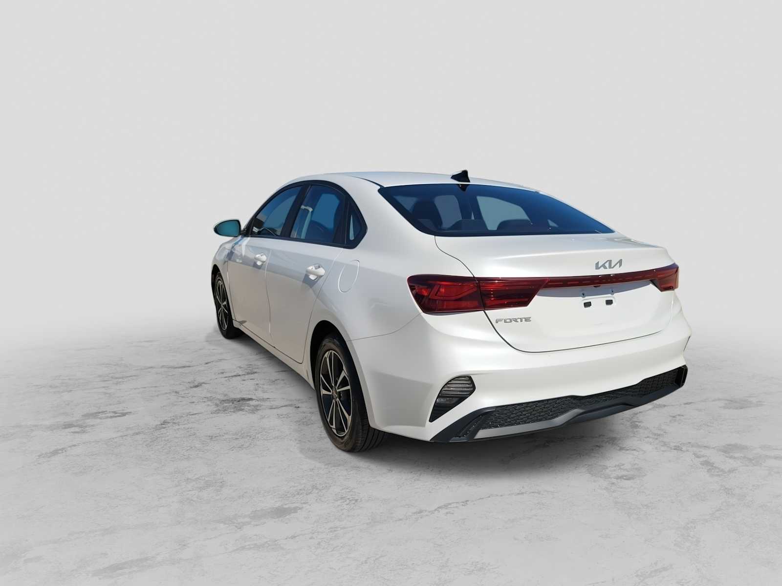 Thumbnail: 2023 Kia Forte - 6