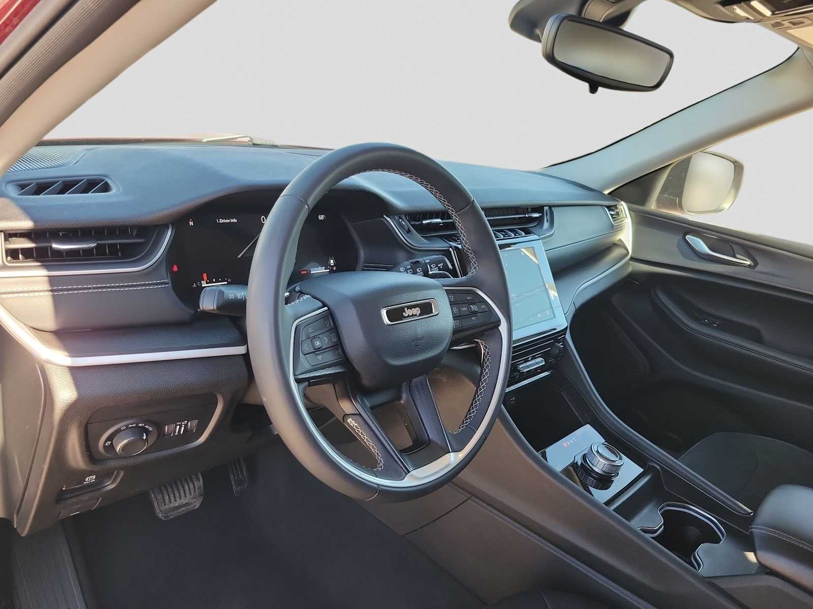 Thumbnail: 2023 Jeep Grand Cherokee L - 2