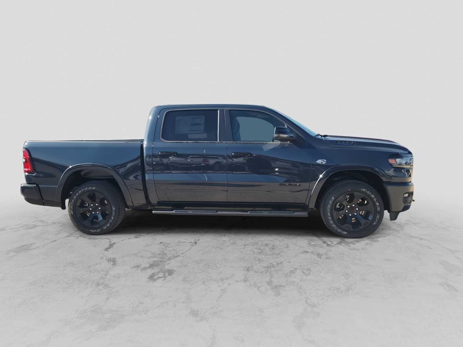 Thumbnail: 2026 RAM 1500 - 9