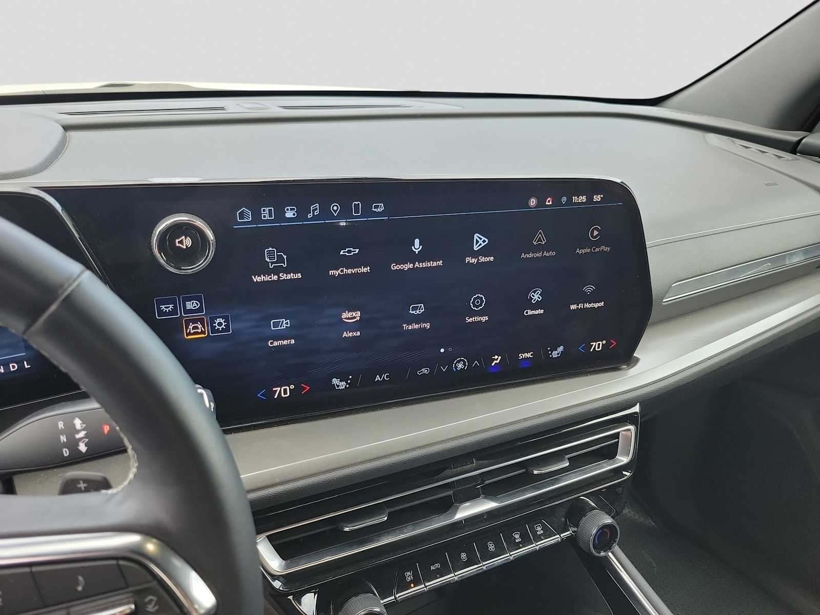 Thumbnail: 2025 Chevrolet Traverse - 16