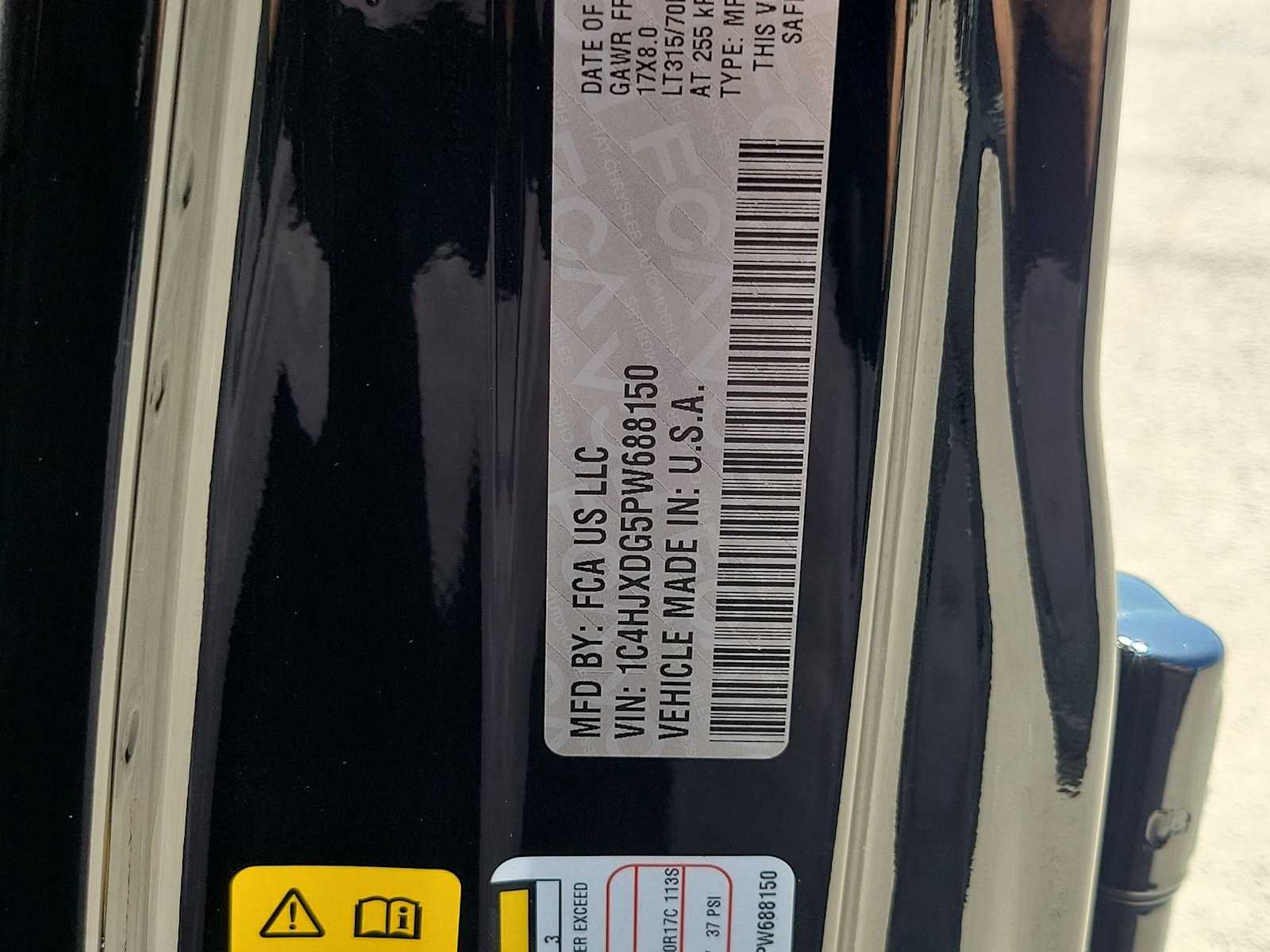 Thumbnail: 2023 Jeep Wrangler - 17