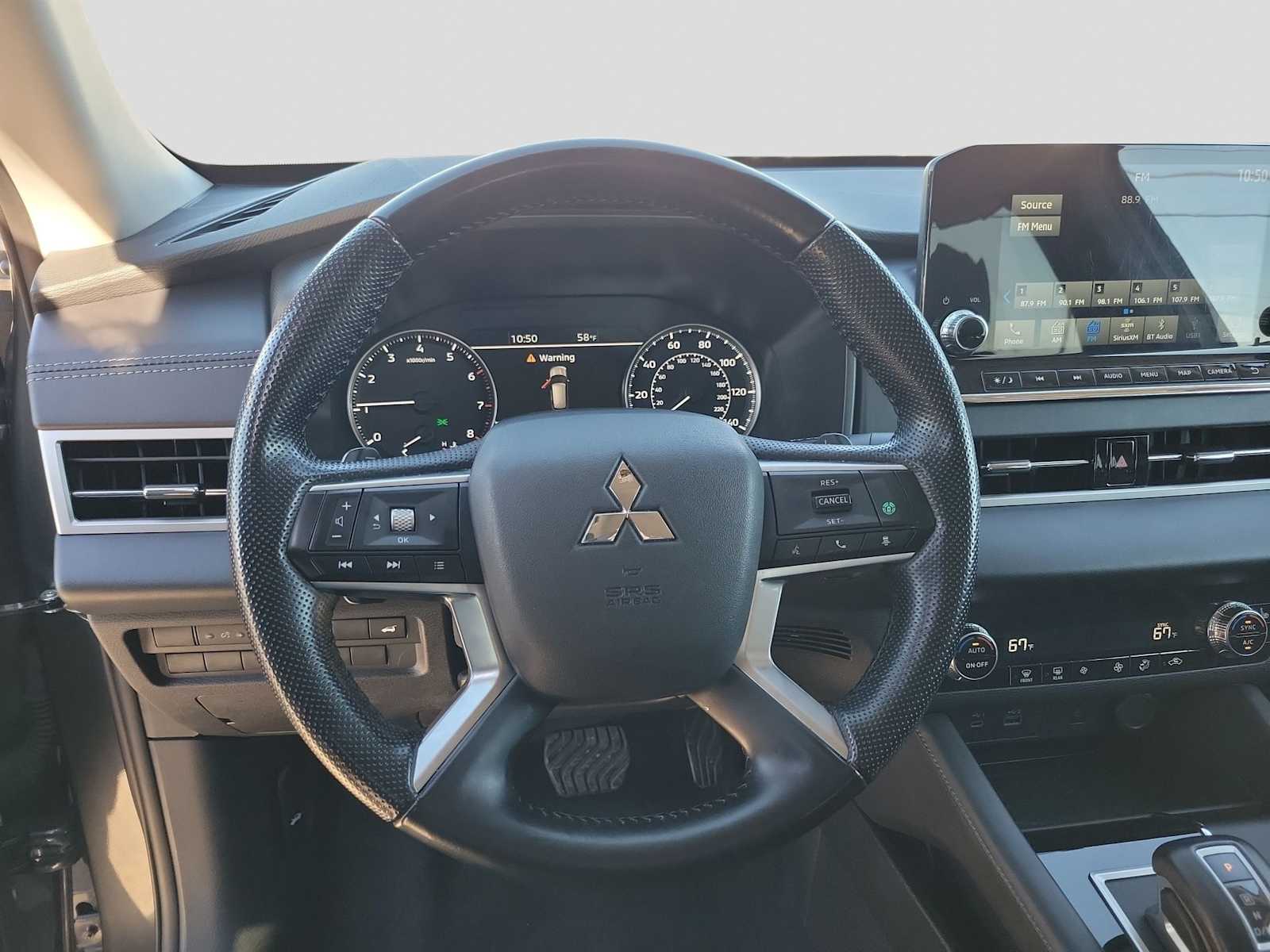 Thumbnail: 2024 Mitsubishi Outlander - 15