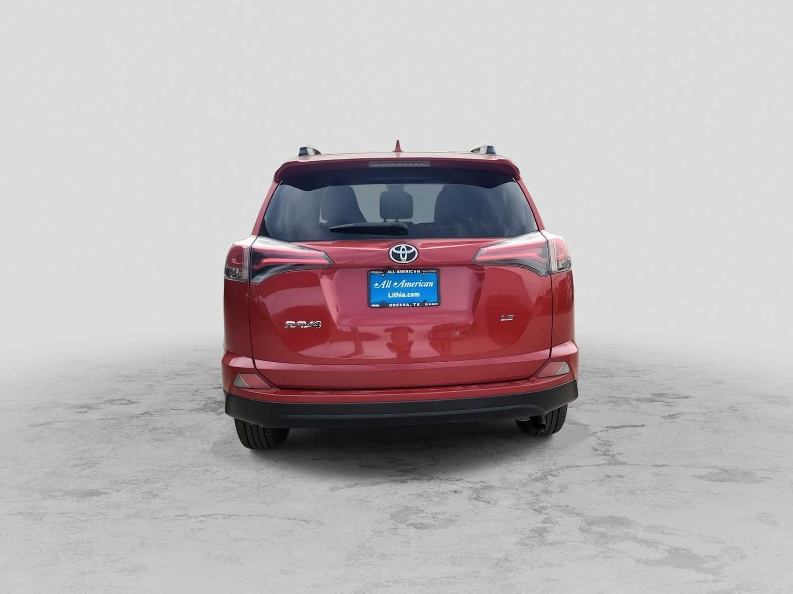 Thumbnail: 2017 Toyota RAV4 - 7