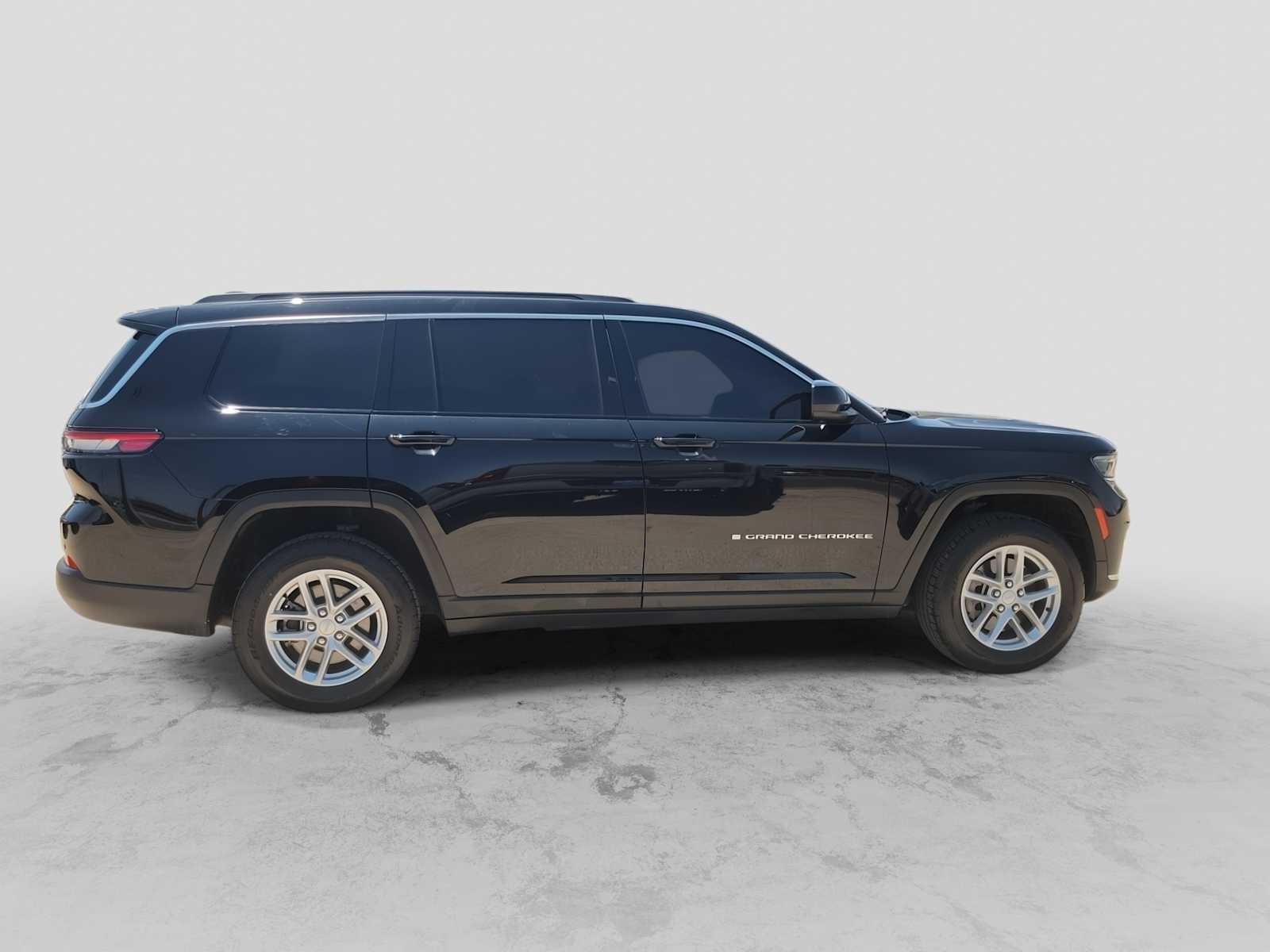 Thumbnail: 2024 Jeep Grand Cherokee L - 9