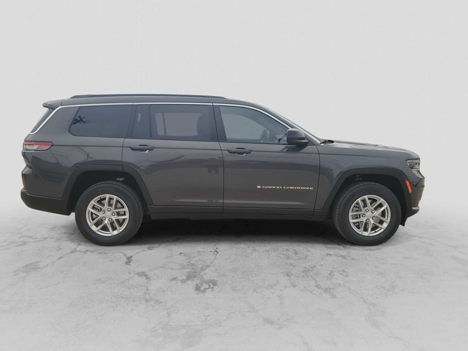 Thumbnail: 2026 Jeep Grand Cherokee L - 9