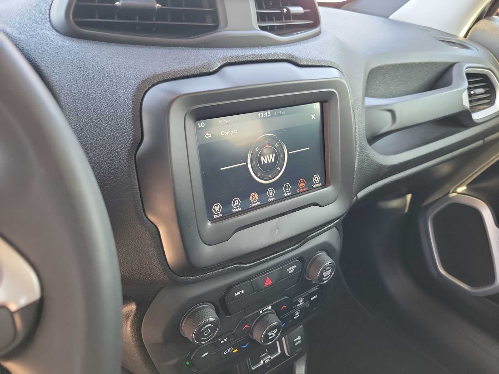 Thumbnail: 2019 Jeep Renegade - 20