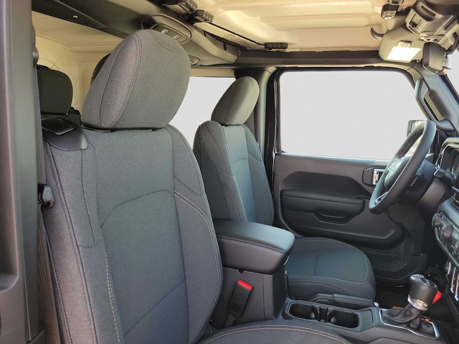 Thumbnail: 2026 Jeep Wrangler - 18