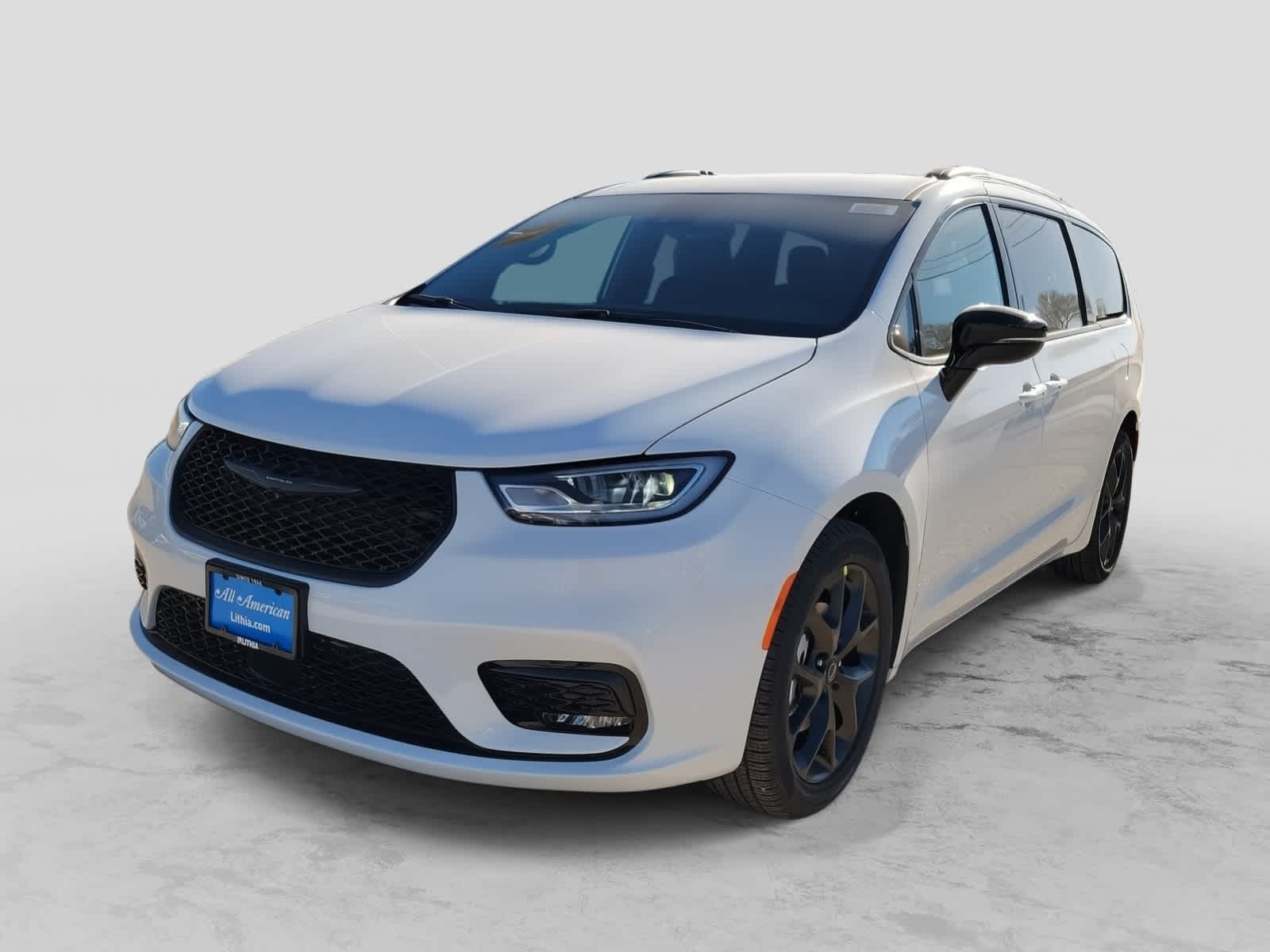 Thumbnail: 2026 Chrysler Pacifica - 1