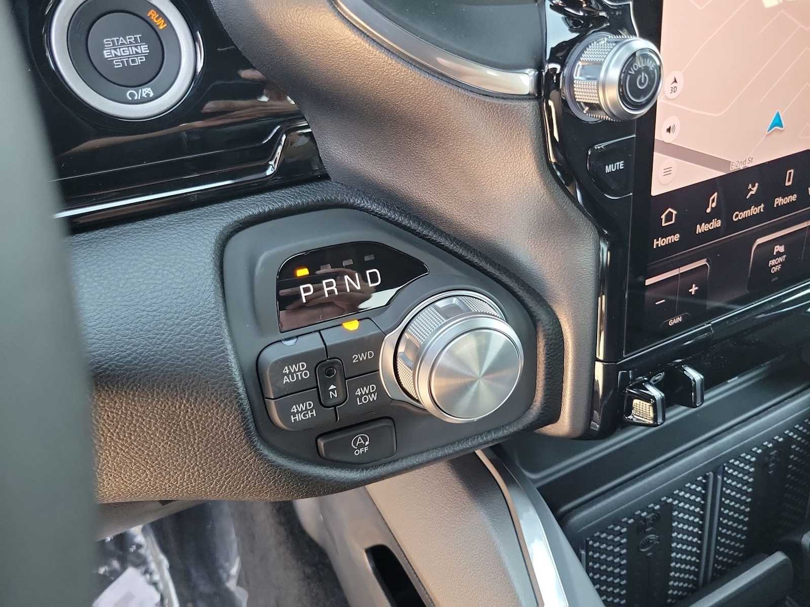 Thumbnail: 2026 RAM 1500 - 25