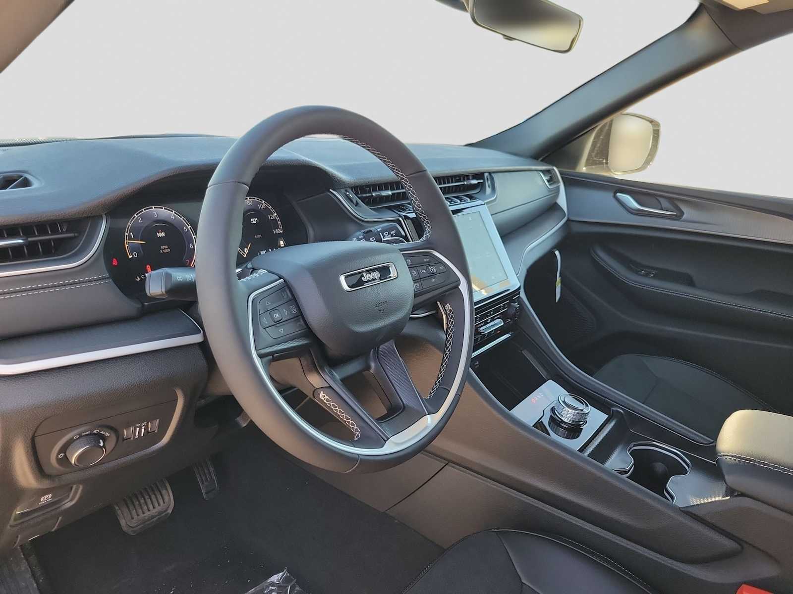 Thumbnail: 2025 Jeep Grand Cherokee - 2