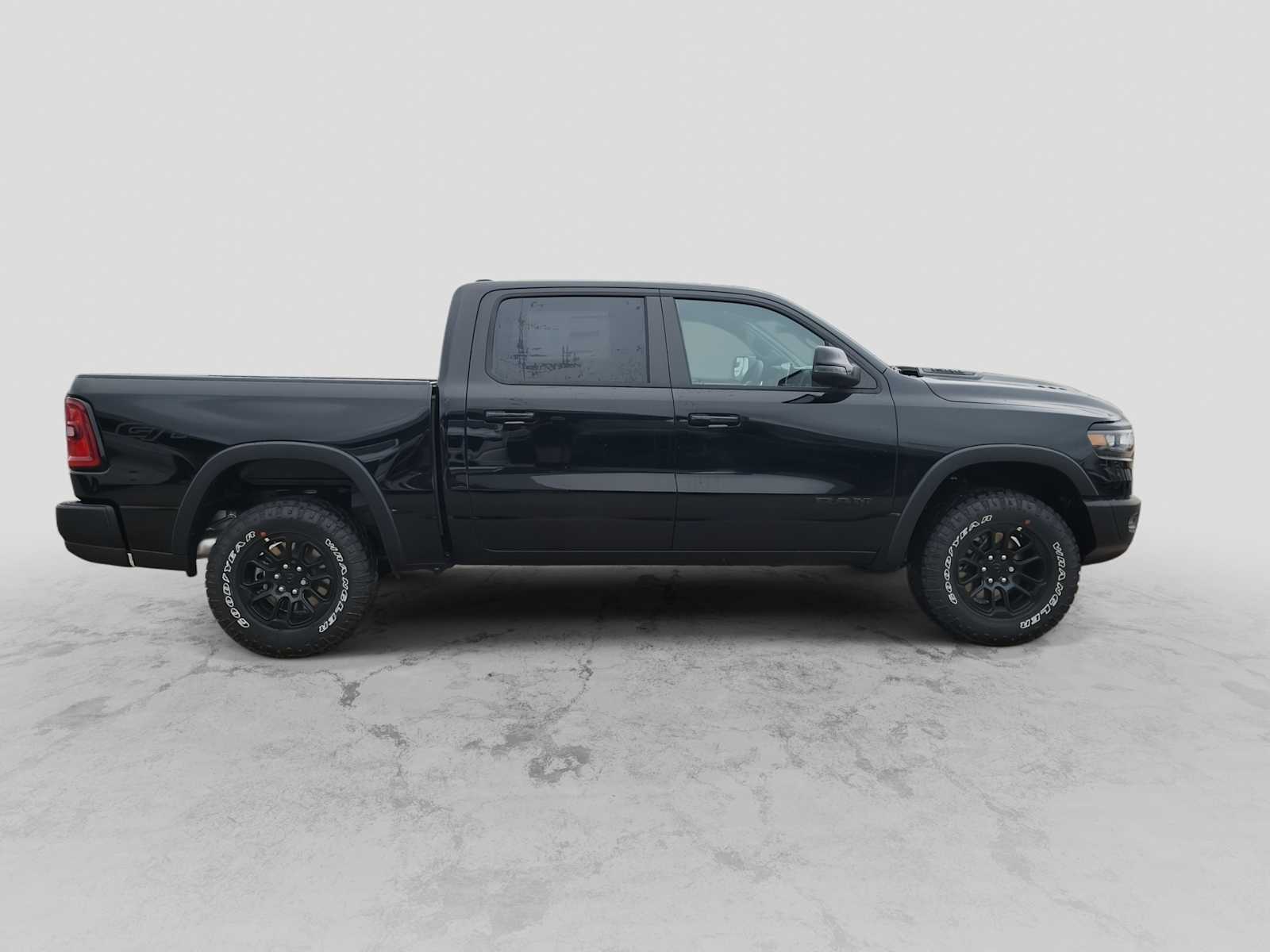 Thumbnail: 2026 RAM 1500 - 9