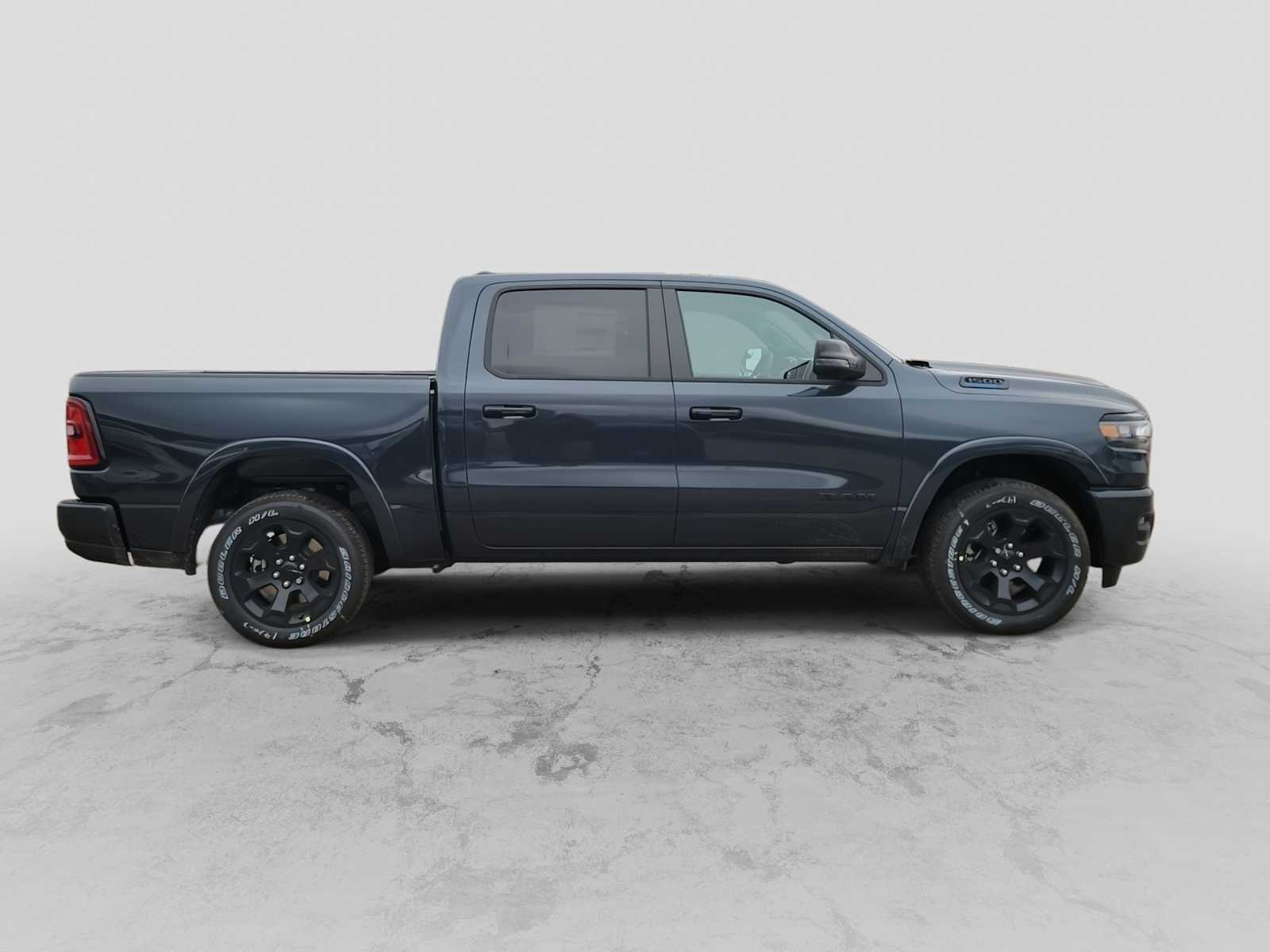 Thumbnail: 2026 RAM 1500 - 9