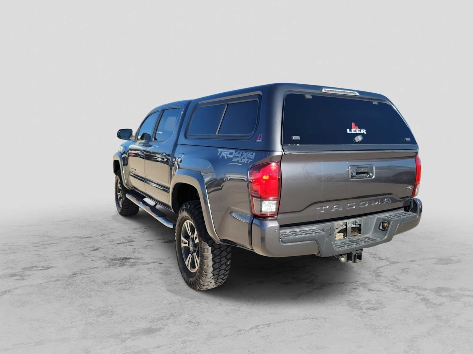 Thumbnail: 2018 Toyota Tacoma - 4