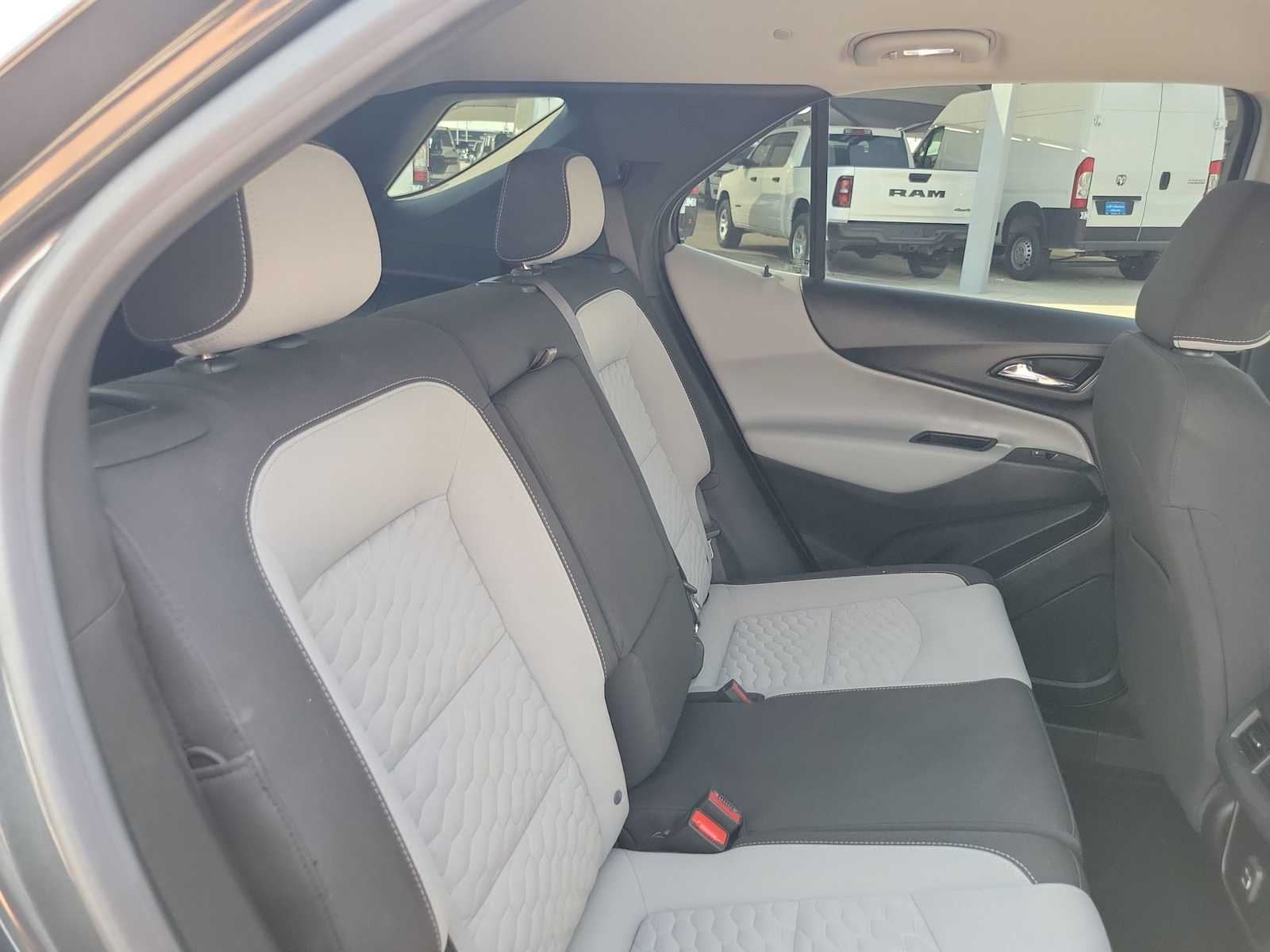 2021 Chevrolet Equinox LS 13