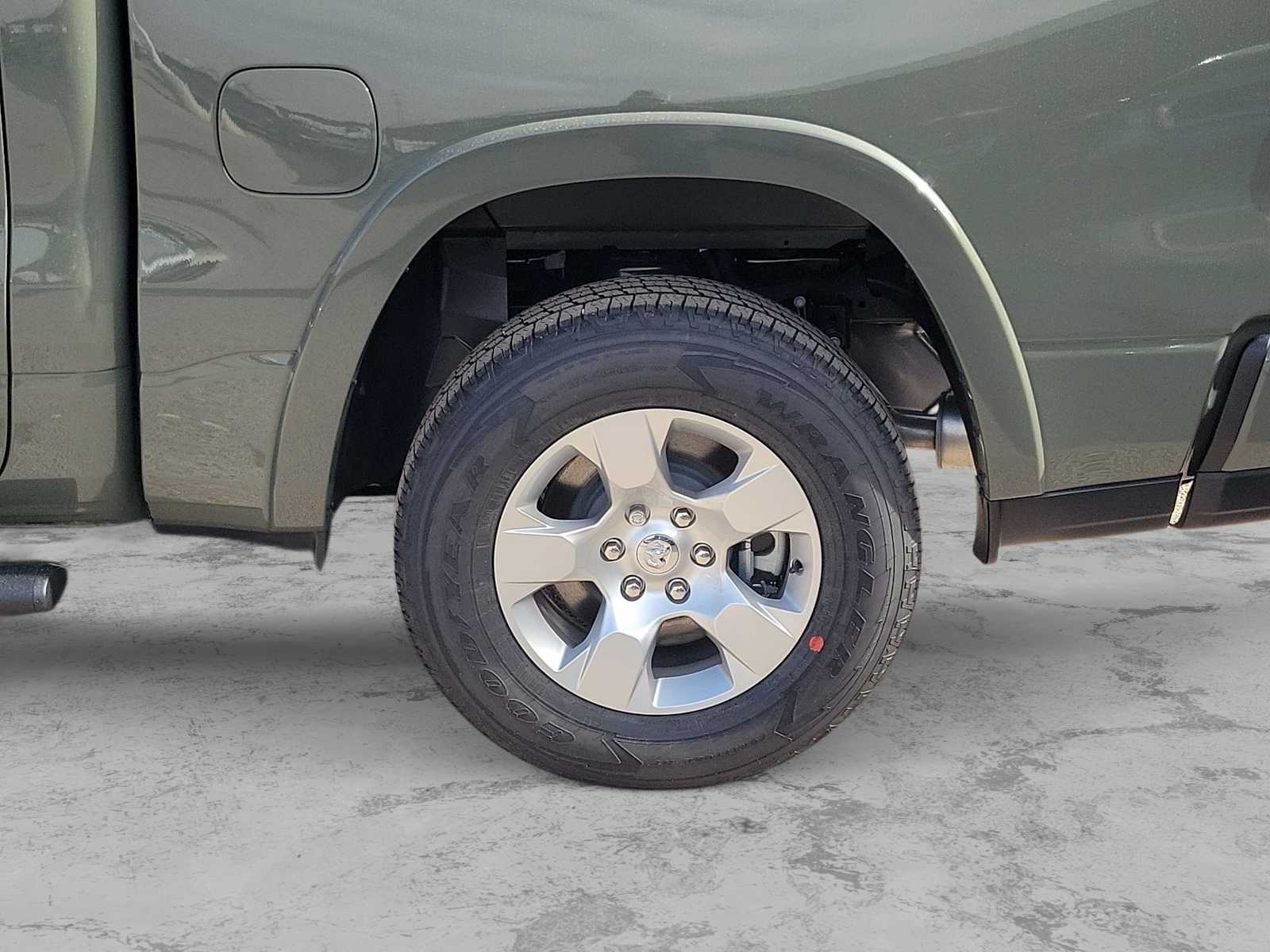 Thumbnail: 2026 RAM 1500 - 4