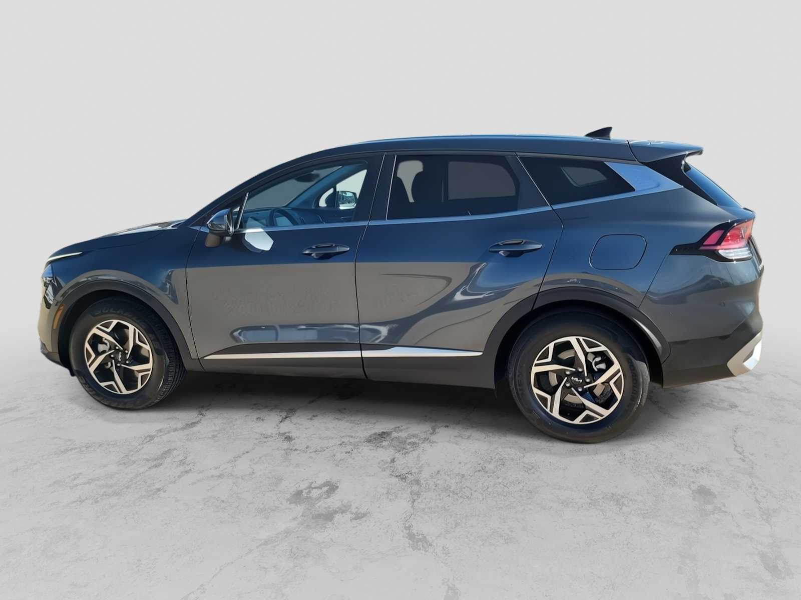 Thumbnail: 2024 Kia Sportage - 3