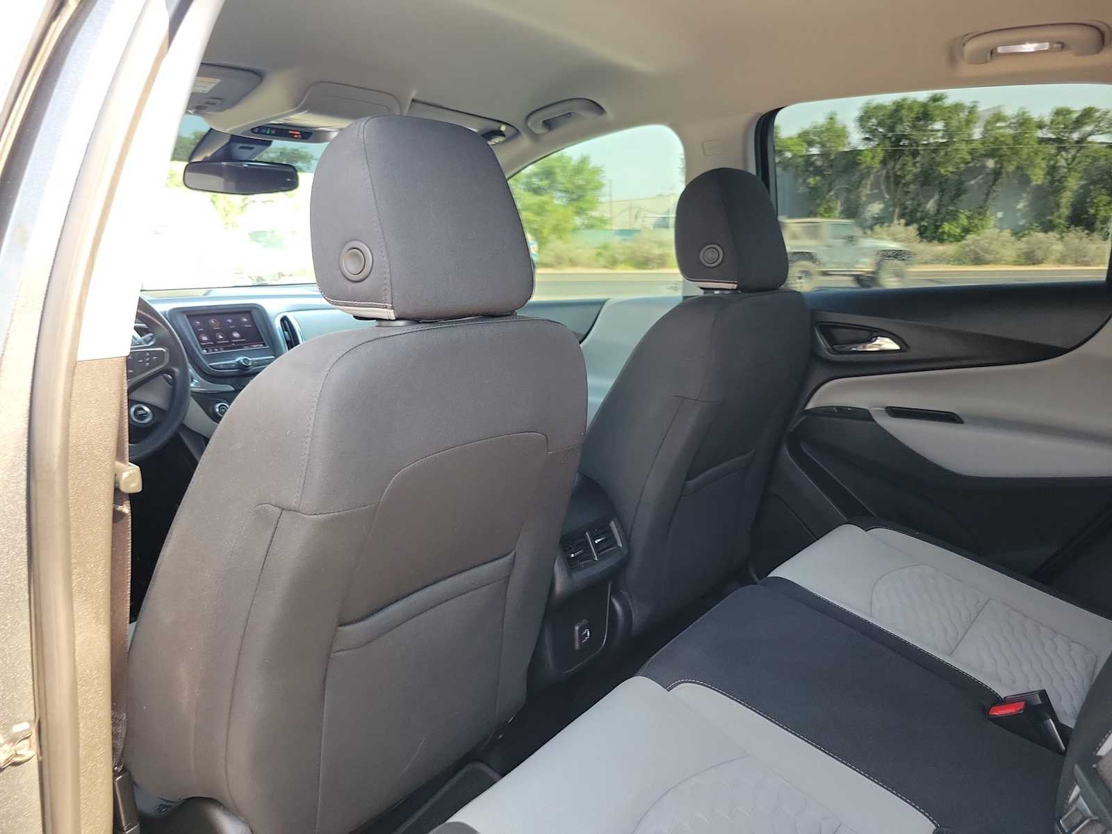 2021 Chevrolet Equinox LS 12