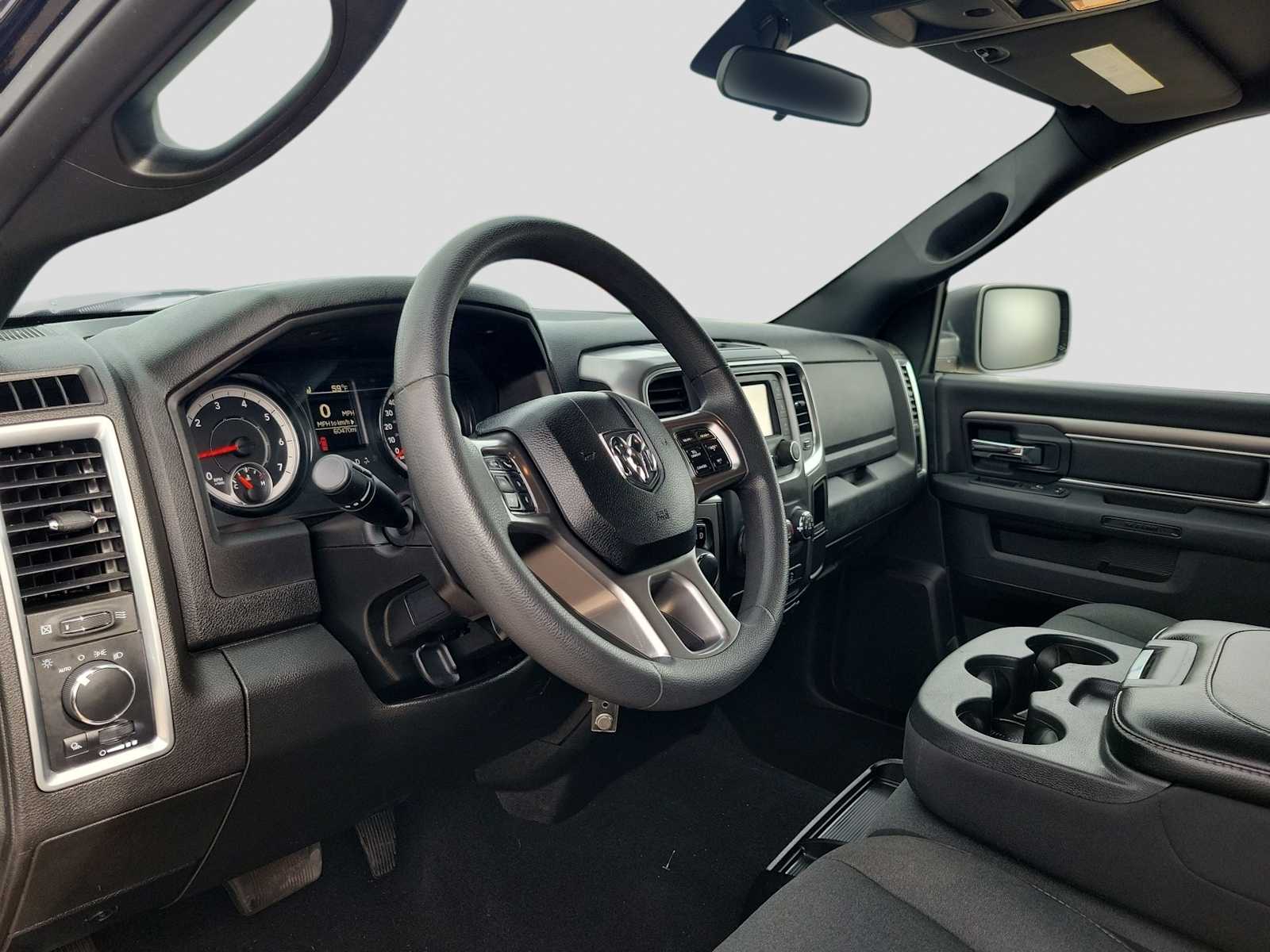 Thumbnail: 2024 RAM 1500 Classic - 10