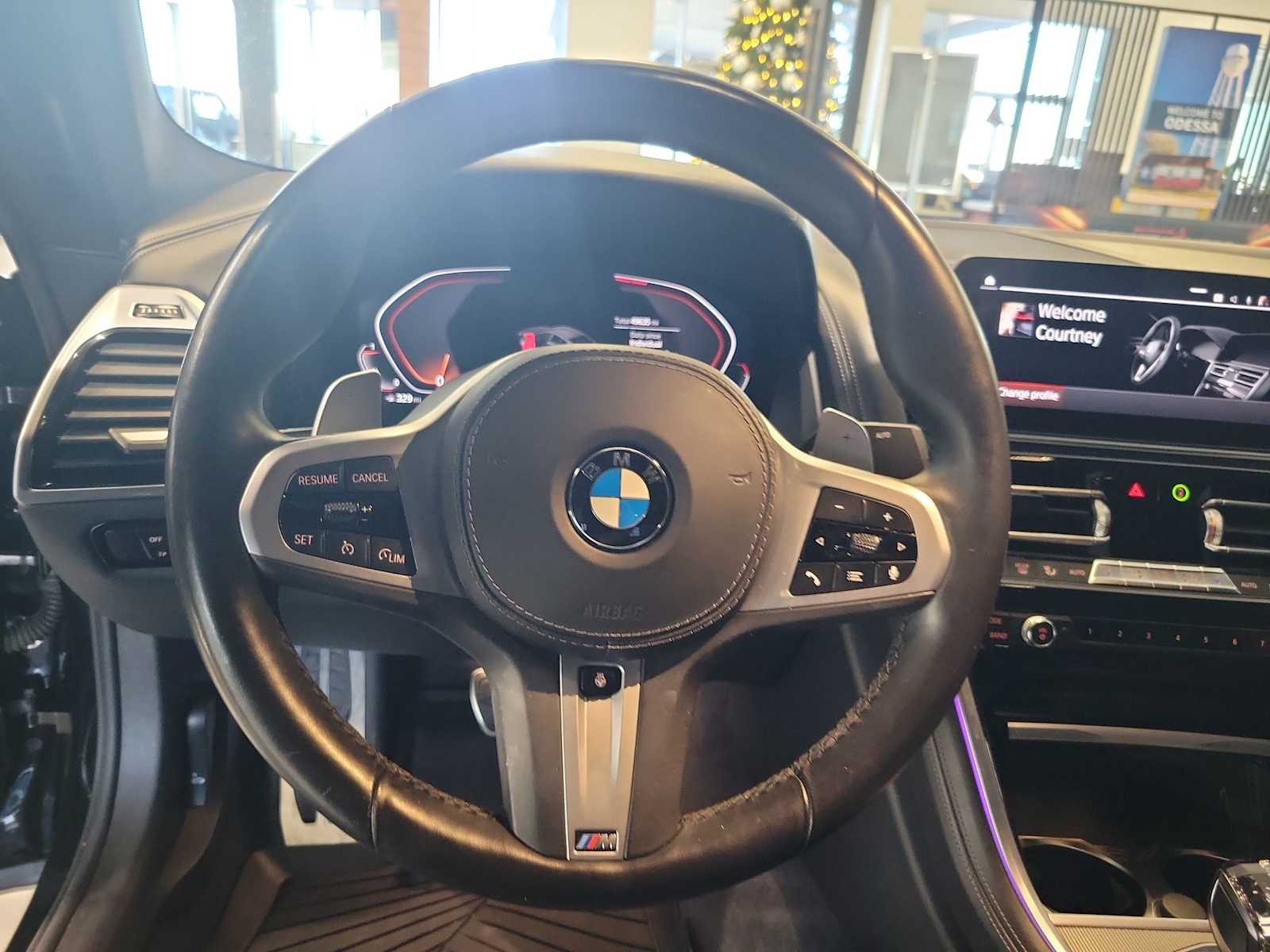 Thumbnail: 2021 BMW 8 Series - 15