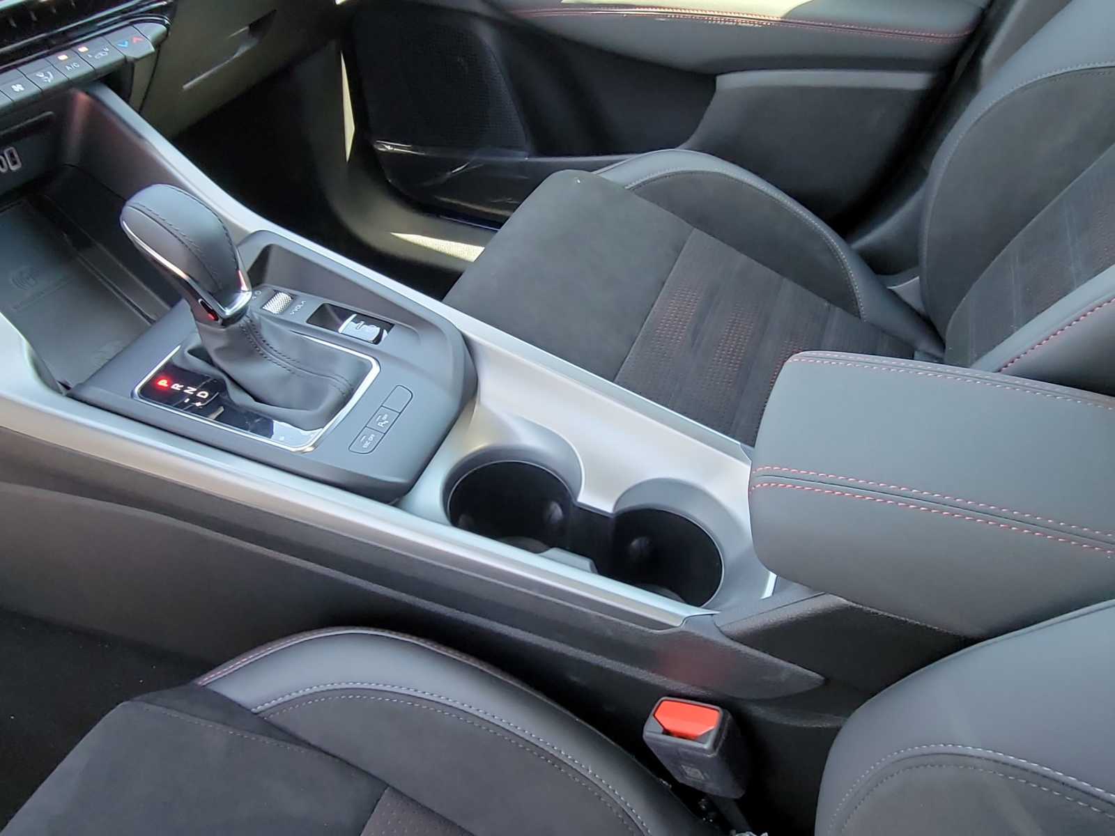 Thumbnail: 2024 Dodge Hornet - 16