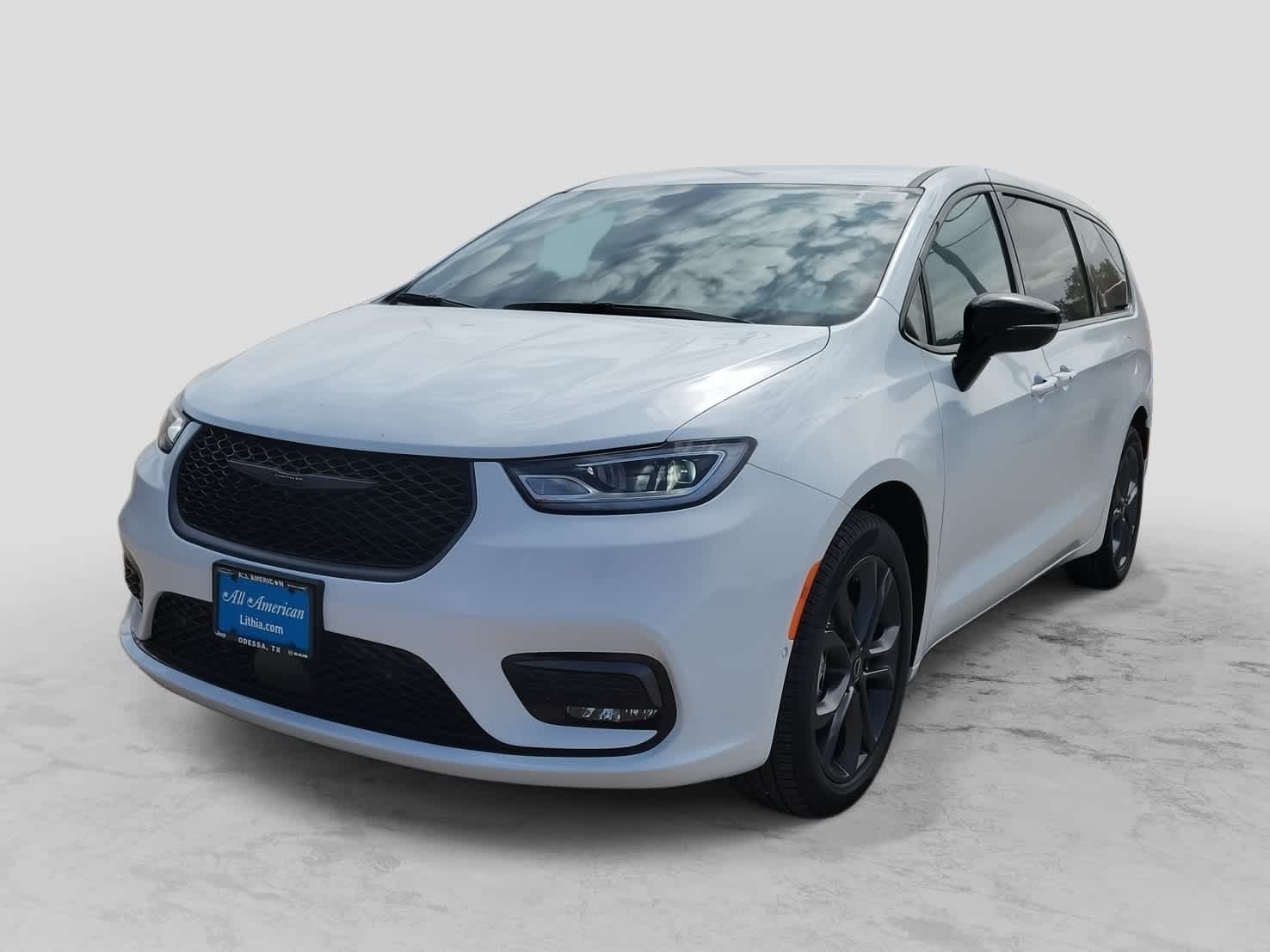 Thumbnail: 2026 Chrysler Pacifica - 1