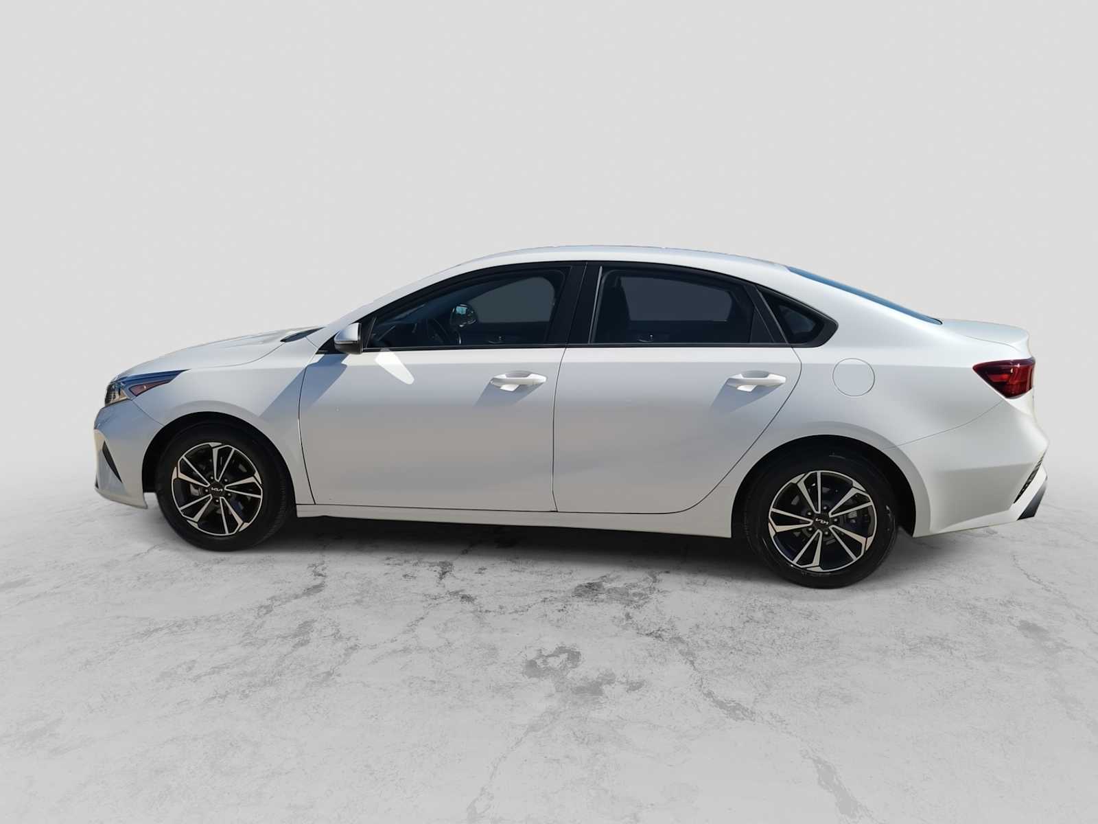 Thumbnail: 2023 Kia Forte - 5