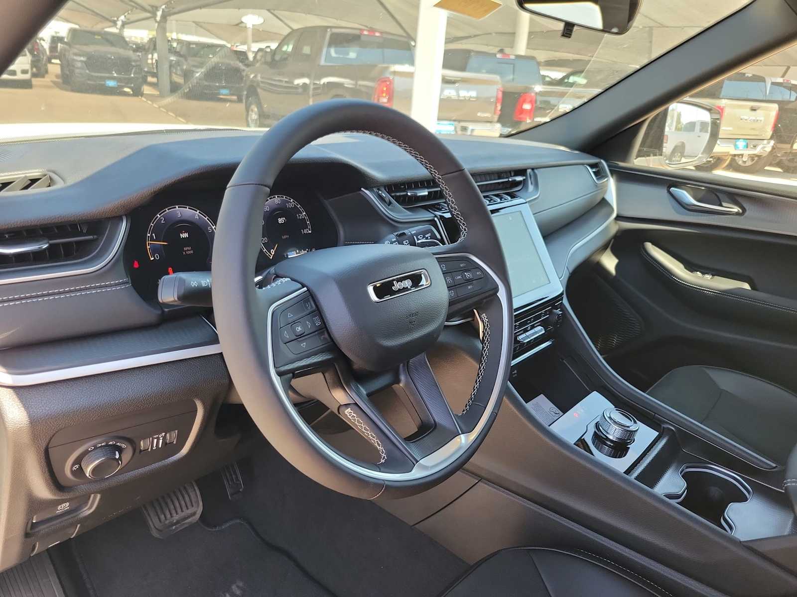 Thumbnail: 2025 Jeep Grand Cherokee L - 2