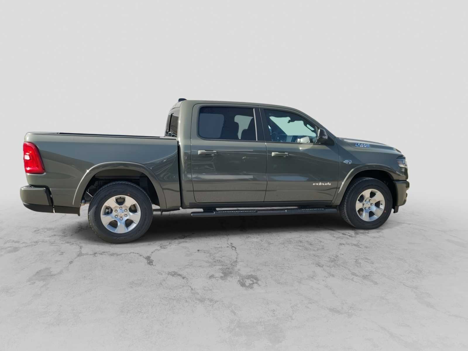 Thumbnail: 2026 RAM 1500 - 9