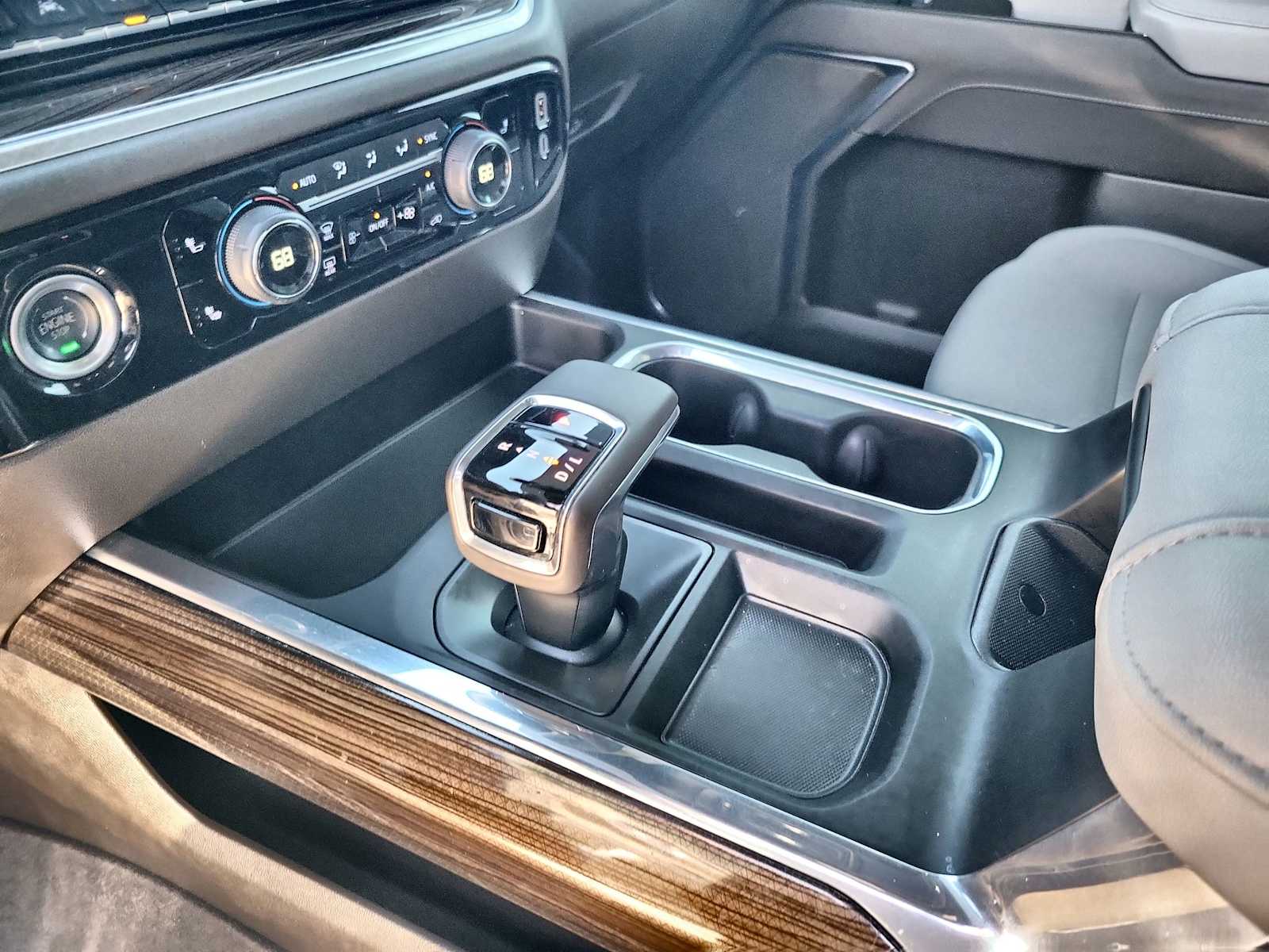 Thumbnail: 2024 Chevrolet Silverado 1500 - 17