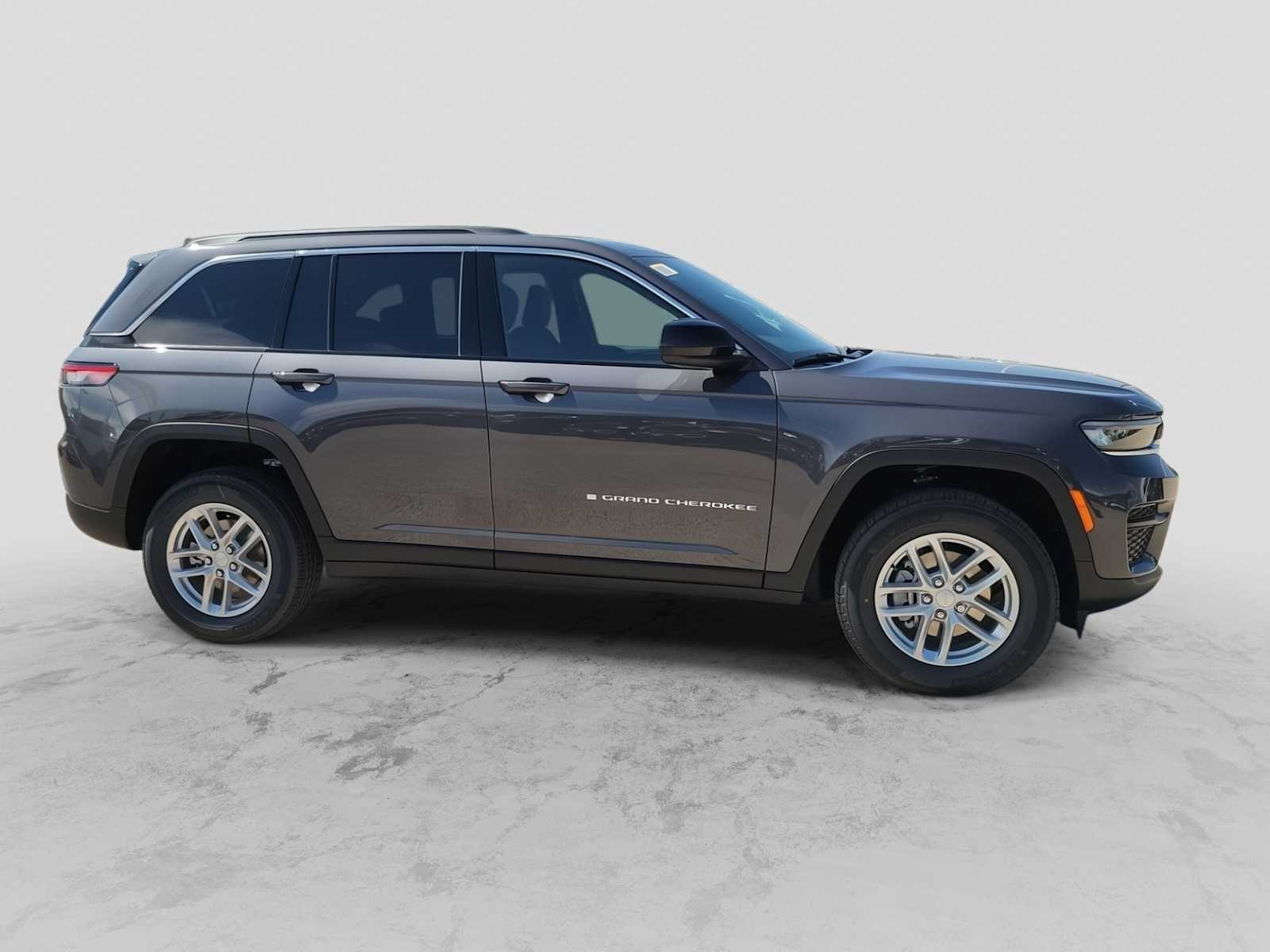 Thumbnail: 2026 Jeep Grand Cherokee - 9