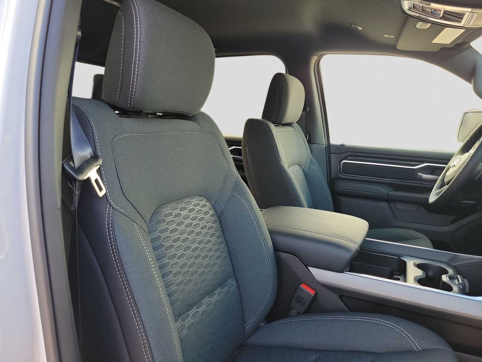 Thumbnail: 2026 RAM 1500 - 10