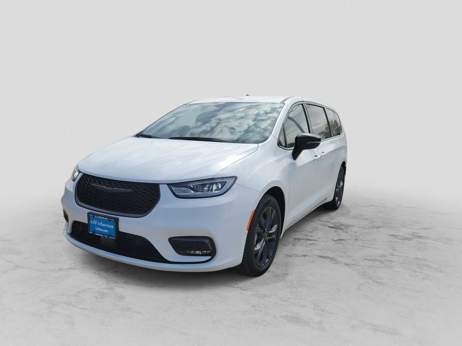 Thumbnail: 2026 Chrysler Pacifica - 4