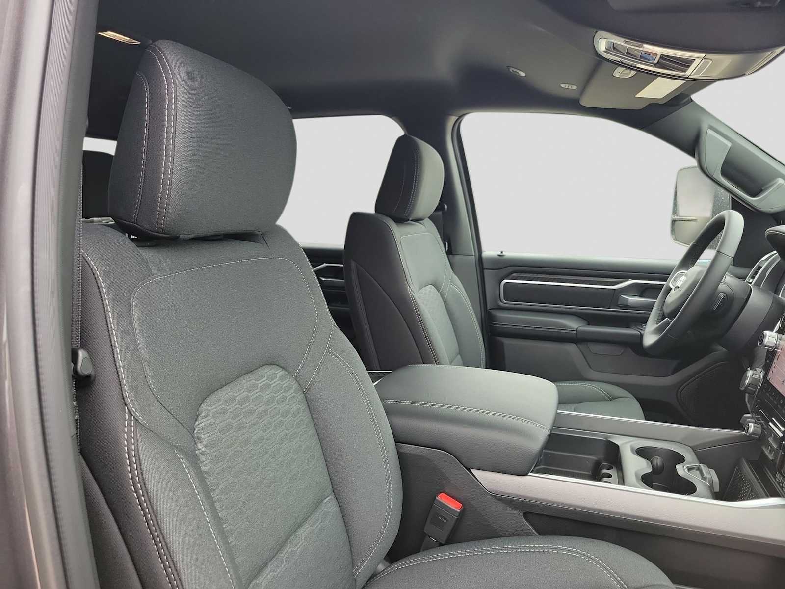 Thumbnail: 2026 RAM 1500 - 18