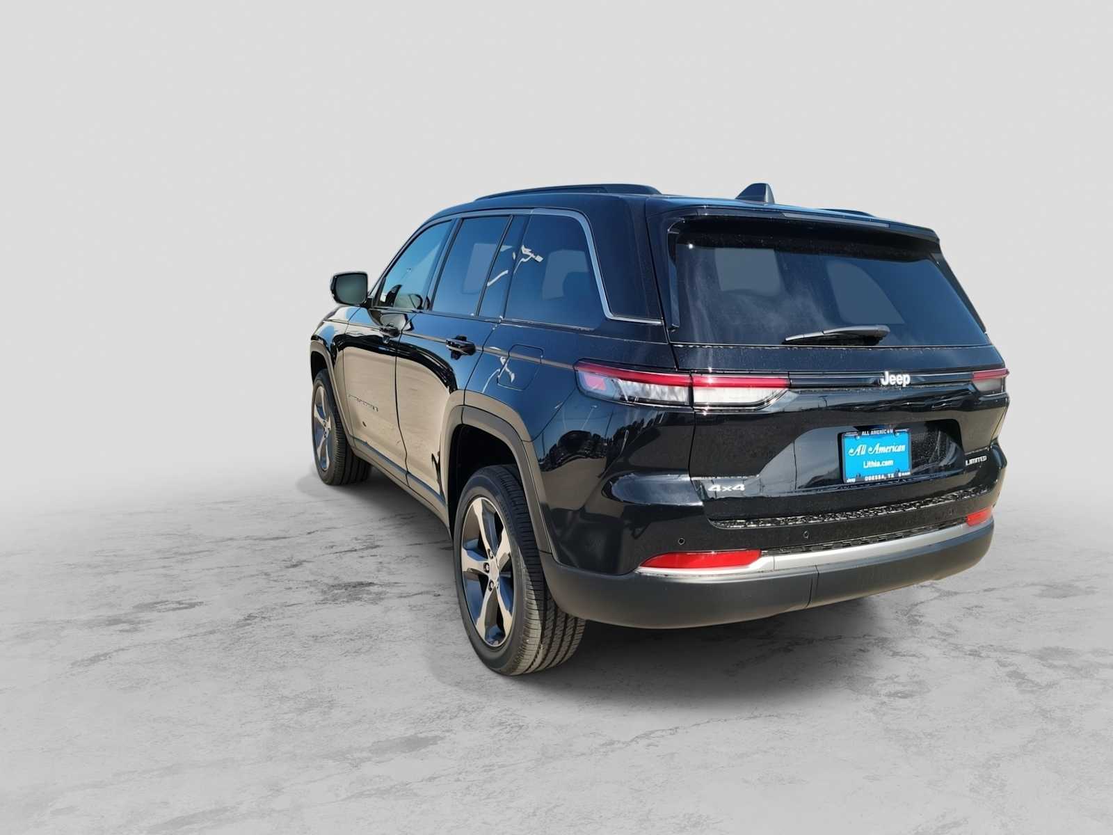 Thumbnail: 2026 Jeep Grand Cherokee - 6