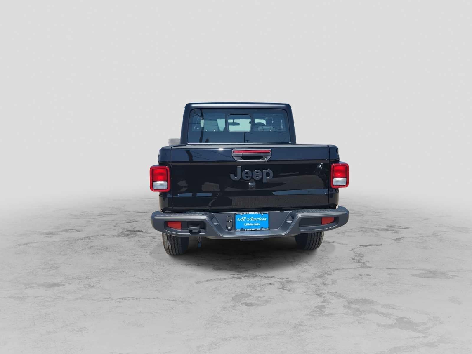 Thumbnail: 2026 Jeep Gladiator - 7