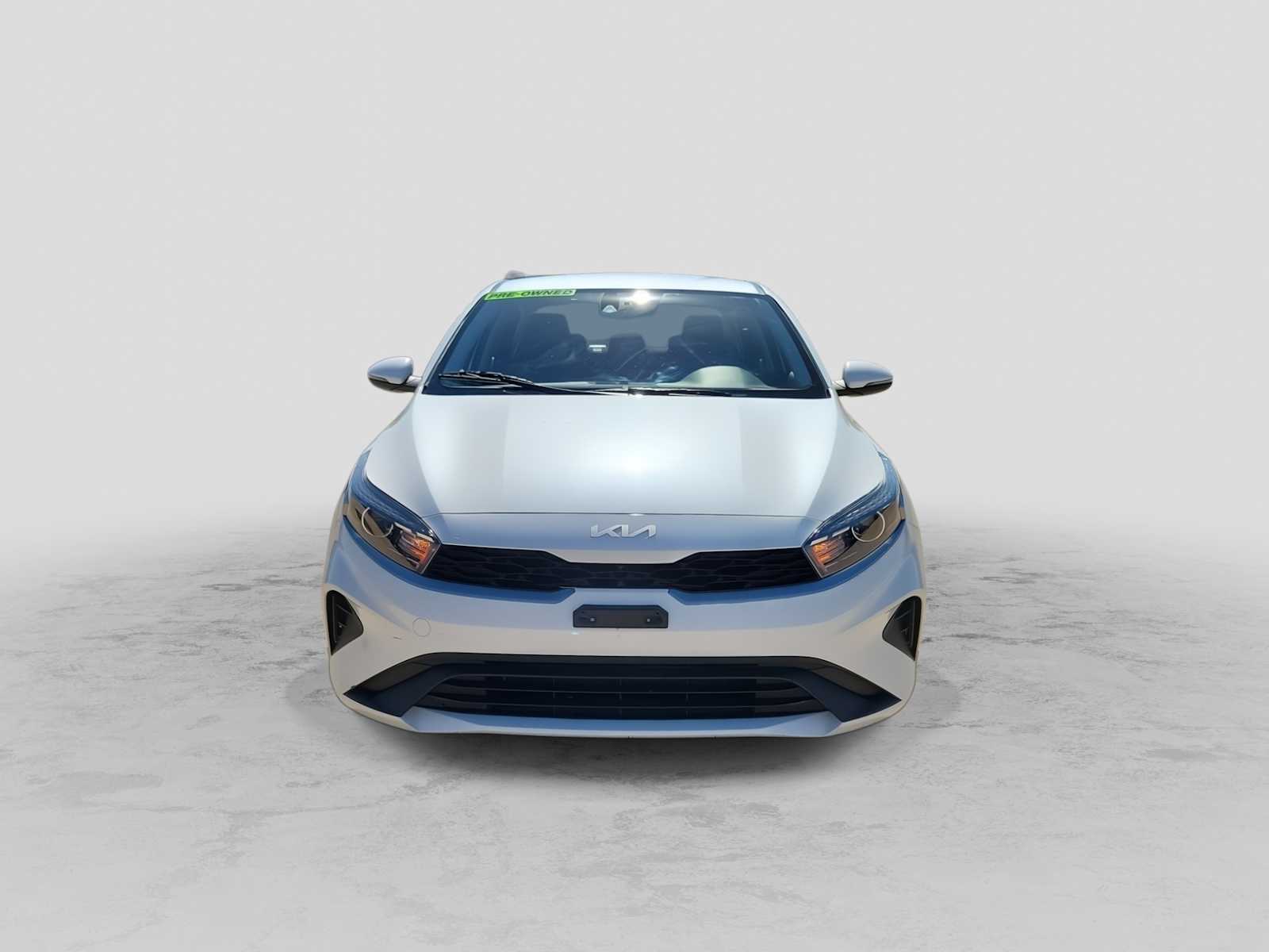 Thumbnail: 2023 Kia Forte - 3