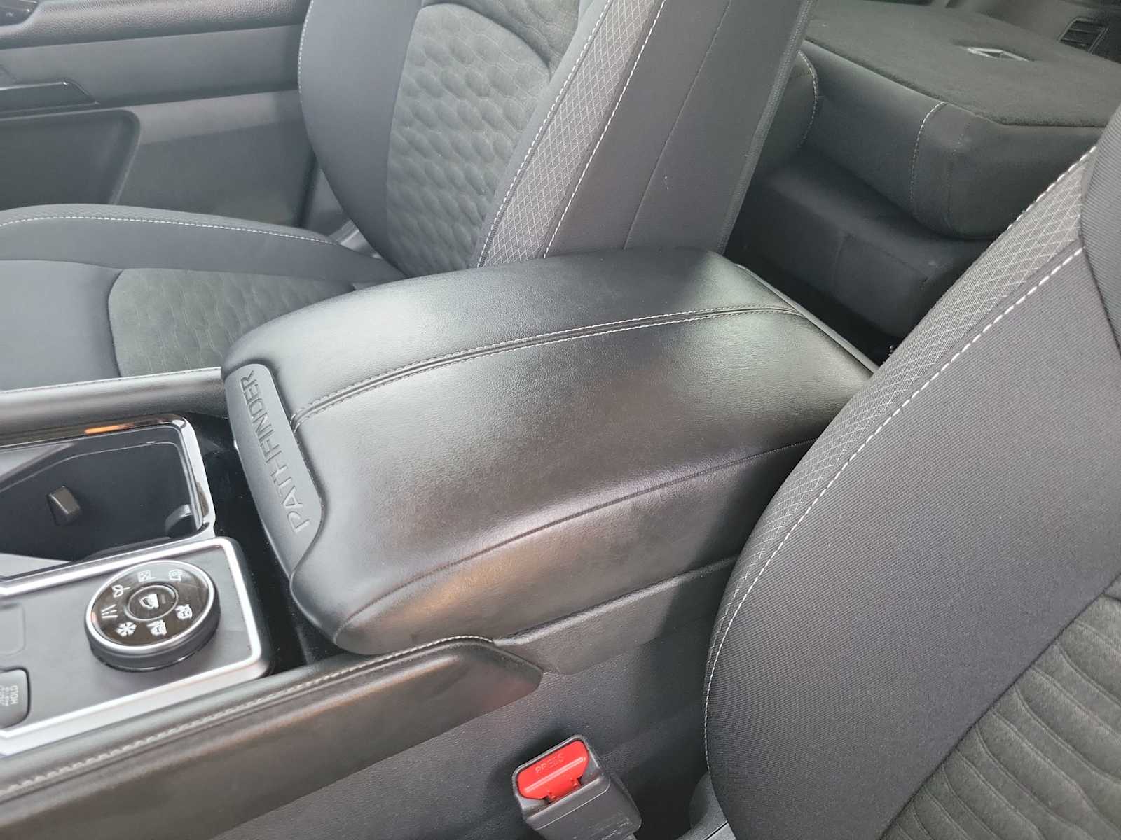 2024 Nissan Pathfinder SV 16