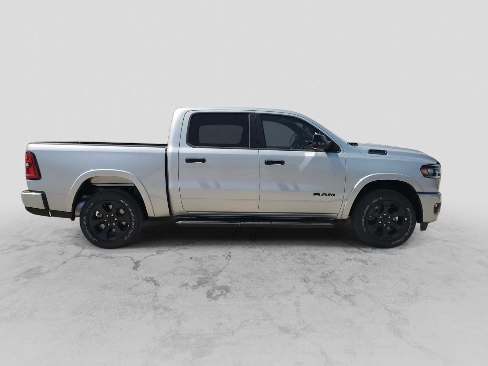Thumbnail: 2026 RAM 1500 - 9